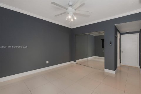 Copropriété à louer à North Miami, Floride: 2 chambres, 82.68 m2 № 1992827 - photo 12