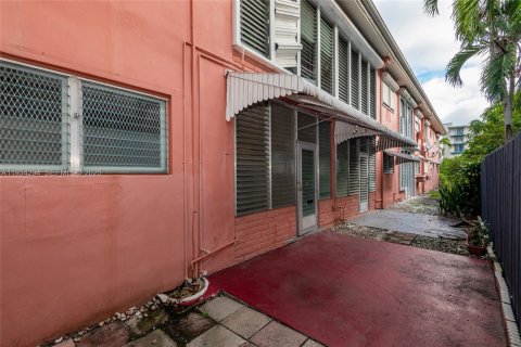 Copropriété à louer à North Miami, Floride: 2 chambres, 82.68 m2 № 1992827 - photo 17