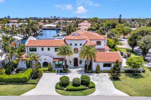 Villa ou maison à vendre à Lighthouse Point, Floride: 8 chambres, 783.44 m2 № 2272504 - photo 2