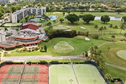 Condo in Pembroke Pines, Florida, 2 bedrooms  № 1854817 - photo 17