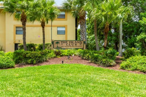 Condominio en alquiler en Coral Springs, Florida, 3 dormitorios, 97.92 m2 № 2078392 - foto 3