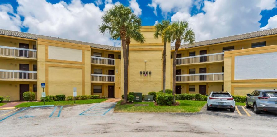 Condominio en Coral Springs, Florida, 3 dormitorios  № 2078392
