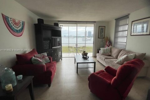 Copropriété à louer à Aventura, Floride: 2 chambres, 100.61 m2 № 2016136 - photo 10