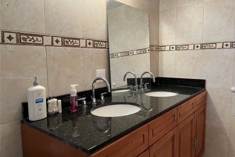 Copropriété à louer à Aventura, Floride: 2 chambres, 100.61 m2 № 2016136 - photo 26