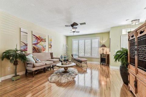 Touwnhouse à vendre à Tampa, Floride: 2 chambres, 121.89 m2 № 1784845 - photo 7