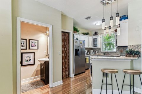 Touwnhouse à vendre à Tampa, Floride: 2 chambres, 121.89 m2 № 1784845 - photo 13