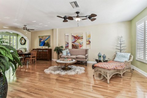 Touwnhouse à vendre à Tampa, Floride: 2 chambres, 121.89 m2 № 1784845 - photo 4
