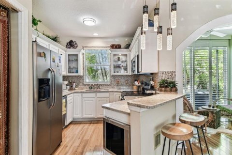 Touwnhouse à vendre à Tampa, Floride: 2 chambres, 121.89 m2 № 1784845 - photo 17