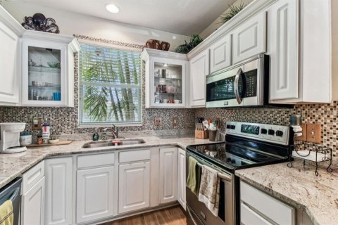 Touwnhouse à vendre à Tampa, Floride: 2 chambres, 121.89 m2 № 1784845 - photo 19