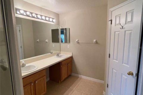 Casa en alquiler en Kissimmee, Florida, 4 dormitorios, 169.08 m2 № 1765489 - foto 15