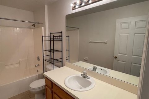 Casa en alquiler en Kissimmee, Florida, 4 dormitorios, 169.08 m2 № 1765489 - foto 24