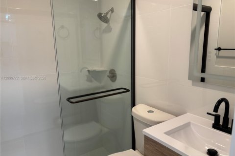 Villa ou maison à louer à Hollywood, Floride: 2 chambres, 92.9 m2 № 2375158 - photo 21