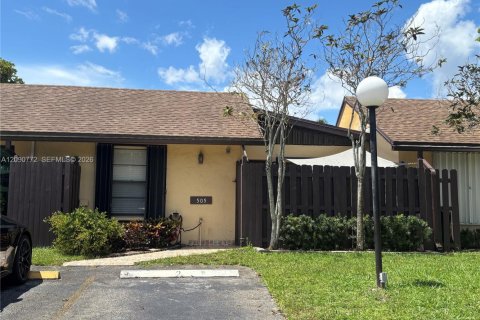 Villa ou maison à Hollywood, Floride 2 chambres, 92.9 m2 № 2375158