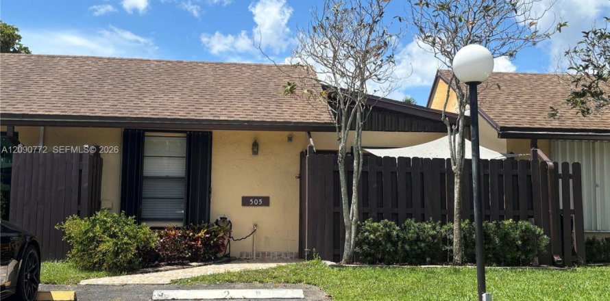 Villa ou maison à Hollywood, Floride 2 chambres, 92.9 m2 № 2375158