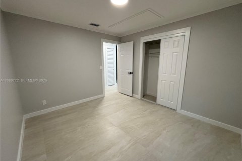 Villa ou maison à louer à Hollywood, Floride: 2 chambres, 92.9 m2 № 2375158 - photo 20