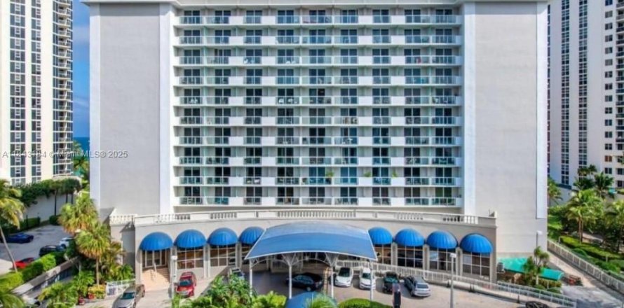 Studio à Condo à Sunny Isles Beach, Floride № 1846032