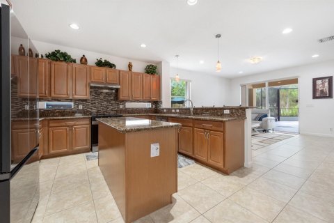 House in Palm City, Florida 4 bedrooms, 216.28 sq.m. № 2352160 - photo 23