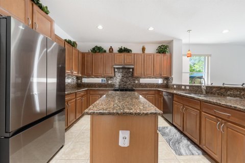 House in Palm City, Florida 4 bedrooms, 216.28 sq.m. № 2352160 - photo 16