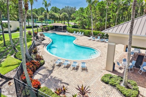 House in Palm City, Florida 4 bedrooms, 216.28 sq.m. № 2352160 - photo 3