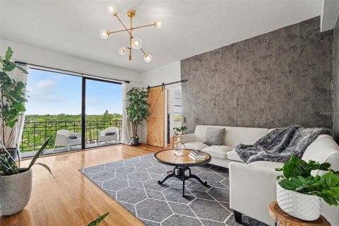 Condominio en venta en Tampa, Florida, 1 dormitorio, 53.79 m2 № 2207461 - foto 2