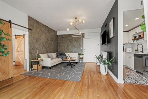 Condominio en venta en Tampa, Florida, 1 dormitorio, 53.79 m2 № 2207461 - foto 7