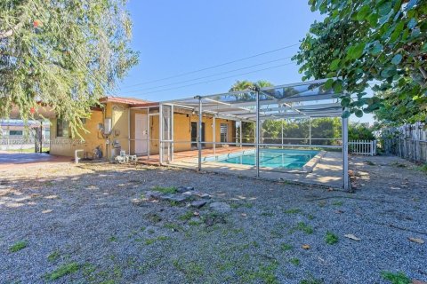 Casa en venta en Hialeah, Florida, 3 dormitorios, 107.3 m2 № 1889012 - foto 23