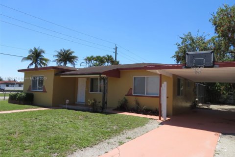 Casa en venta en Hialeah, Florida, 3 dormitorios, 107.3 m2 № 1889012 - foto 5