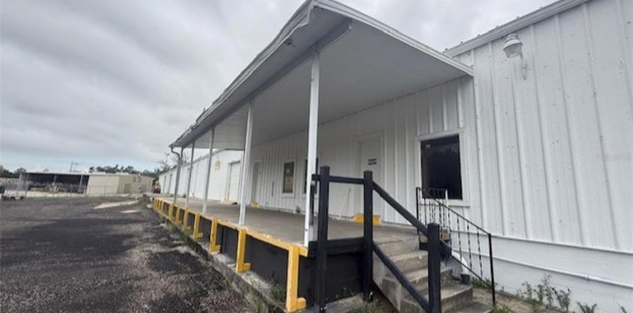Immobilier commercial à Jacksonville, Floride 3019.32 m2 № 2098468