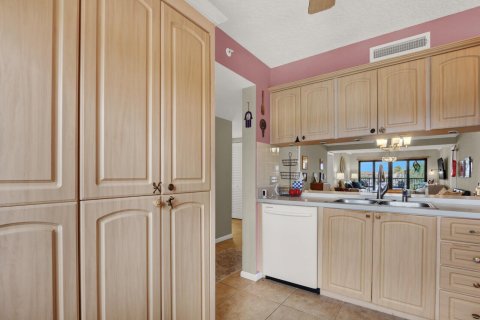 Condo in Jupiter, Florida, 2 bedrooms  № 2190765 - photo 23