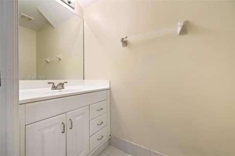 Купить виллу или дом в Мирамар, Флорида 5 спален, 218.04м2, № 1991465 - фото 18