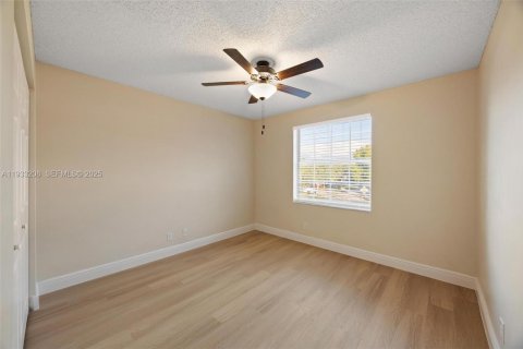 Купить виллу или дом в Мирамар, Флорида 5 спален, 218.04м2, № 1991465 - фото 27