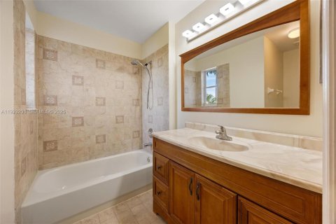 Купить виллу или дом в Мирамар, Флорида 5 спален, 218.04м2, № 1991465 - фото 29