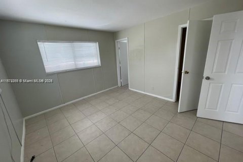 Снять в аренду кондоминиум в Лейк-Уорт, Флорида 1 спальня, 48.03м2, № 1926357 - фото 9