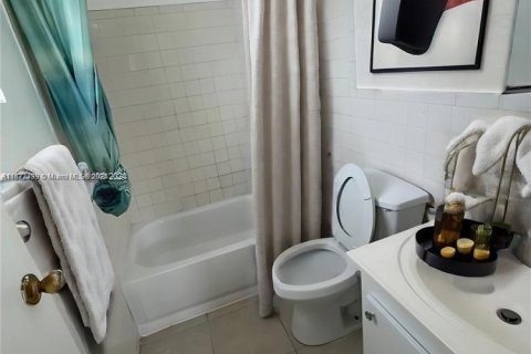 Снять в аренду кондоминиум в Лейк-Уорт, Флорида 1 спальня, 48.03м2, № 1926357 - фото 3