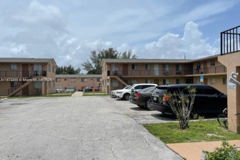 Снять в аренду кондоминиум в Лейк-Уорт, Флорида 1 спальня, 48.03м2, № 1926357 - фото 14