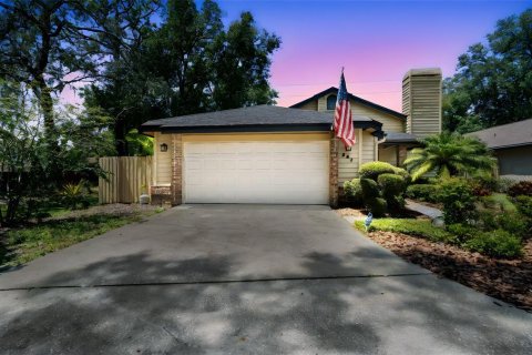 House in Longwood, Florida 3 bedrooms, 162.58 sq.m. № 1907682 - photo 1
