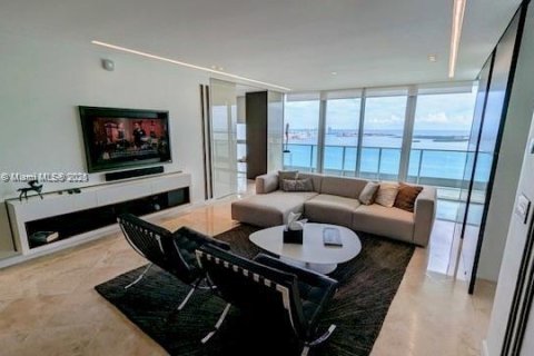 Купить кондоминиум в Майами, Флорида 2 спальни, 160.72м2, № 1836169 - фото 1