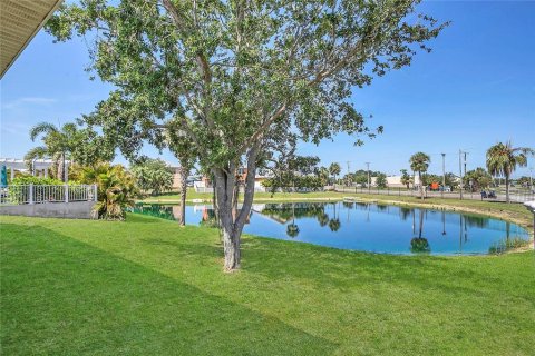 Casa en venta en Apollo Beach, Florida, 3 dormitorios, 202.9 m2 № 1740494 - foto 29