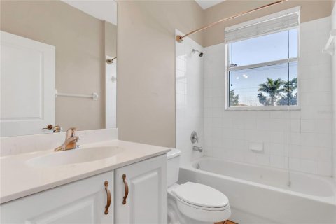 Casa en venta en Apollo Beach, Florida, 3 dormitorios, 202.9 m2 № 1740494 - foto 14