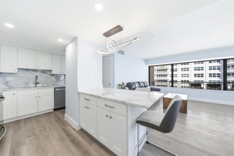 Condo in Fort Lauderdale, Florida, 2 bedrooms  № 2381453 - photo 7