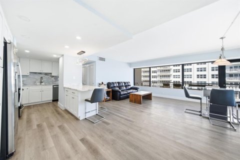 Condo in Fort Lauderdale, Florida, 2 bedrooms  № 2381453 - photo 6