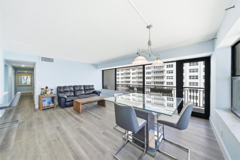 Condo in Fort Lauderdale, Florida, 2 bedrooms  № 2381453 - photo 11