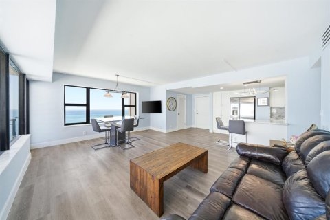 Condo in Fort Lauderdale, Florida, 2 bedrooms  № 2381453 - photo 5