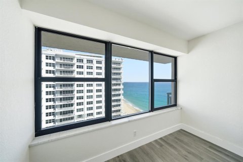 Condo in Fort Lauderdale, Florida, 2 bedrooms  № 2381453 - photo 18