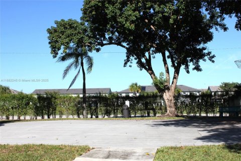 Copropriété à vendre à Oakland Park, Floride: 2 chambres, 85.47 m2 № 1978041 - photo 28