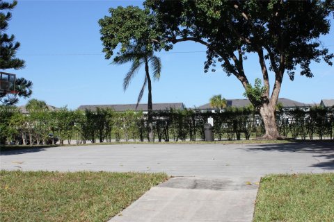 Copropriété à vendre à Oakland Park, Floride: 2 chambres, 85.47 m2 № 1978041 - photo 27