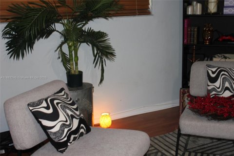 Copropriété à vendre à Oakland Park, Floride: 2 chambres, 85.47 m2 № 1978041 - photo 7