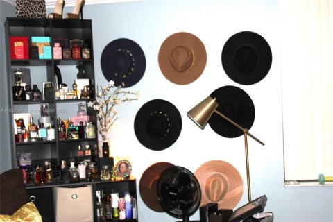 Copropriété à vendre à Oakland Park, Floride: 2 chambres, 85.47 m2 № 1978041 - photo 13