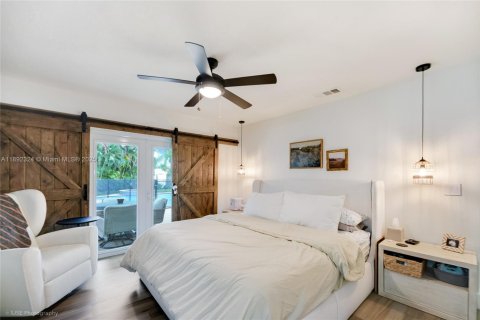 House in Davie, Florida 3 bedrooms, 182.09 sq.m. № 1944039 - photo 12
