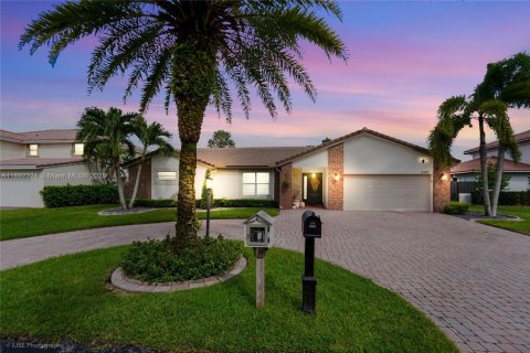 House in Davie, Florida 3 bedrooms, 182.09 sq.m. № 1944039 - photo 24